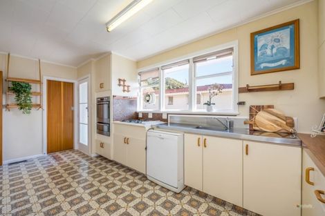 Photo of property in 10 Mission Street, Waterloo, Lower Hutt, 5011