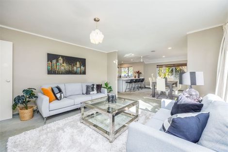 Photo of property in 11 Picasso Drive, West Harbour, Auckland, 0618
