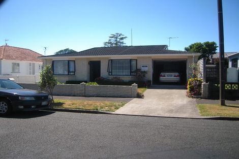 Photo of property in 13 List Street, Welbourn, New Plymouth, 4310