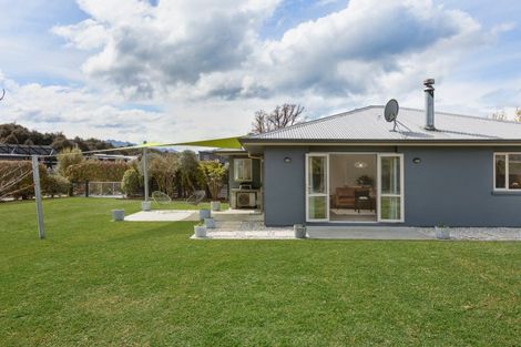 Photo of property in 17 Hunt Place, Albert Town, Wanaka, 9305