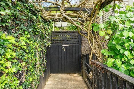 Photo of property in 24 Myrtle Street, Hamilton East, Hamilton, 3216