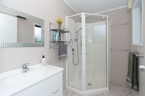 Photo of property in 206 Mazengarb Road, Paraparaumu, 5032