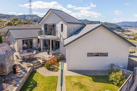Photo of property in 47 Kirton Drive, Riverstone Terraces, Upper Hutt, 5018