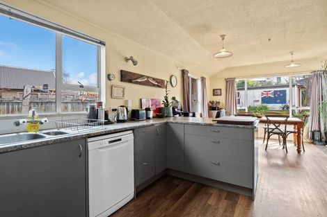 Photo of property in 35-35a Remarkables Crescent, Frankton, Queenstown, 9300