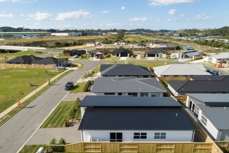 Photo of property in 90 Awataha Crescent, Pyes Pa, Tauranga, 3110