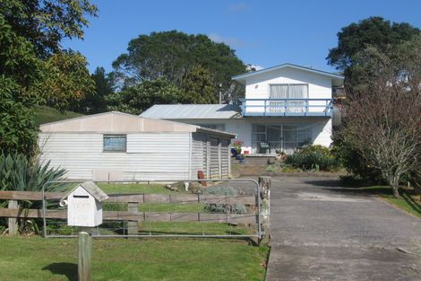 Photo of property in 1 Hilldale Crescent, Kuaotunu West, Whitianga, 3592
