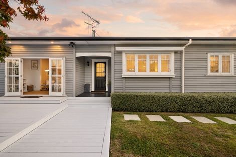 Photo of property in 23 Williams Street, Cambridge, 3434