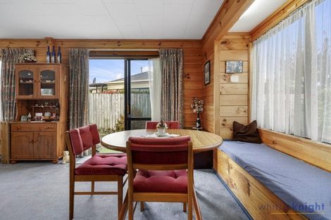 Photo of property in 5 Devon Crescent, Darfield, 7510