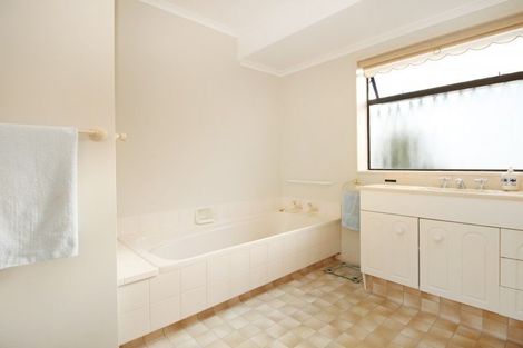 Photo of property in 16b Montgomery Terrace, Hokowhitu, Palmerston North, 4410