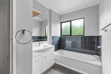 Photo of property in 39 Trelawney Crescent, Westown, New Plymouth, 4310