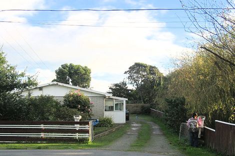 Photo of property in 4a Te Uruhi Grove, Paraparaumu, 5032