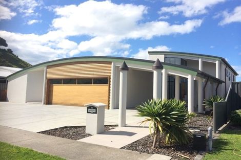 Photo of property in 82 Merlot Drive, Greenmeadows, Napier, 4112