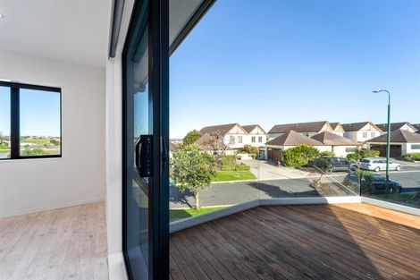 Photo of property in 249 Alec Craig Way, Gulf Harbour, Whangaparaoa, 0930
