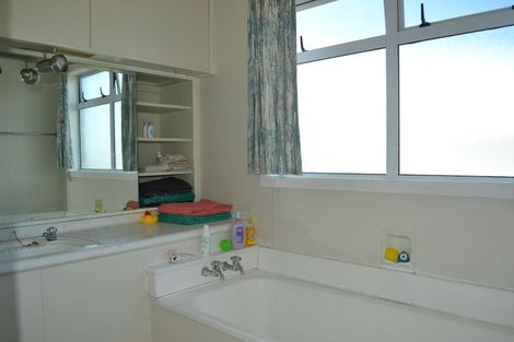 Photo of property in 74 Alexander Road, Raumati Beach, Paraparaumu, 5032