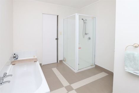 Photo of property in 12 Parkview Avenue, Western Heights, Hamilton, 3200