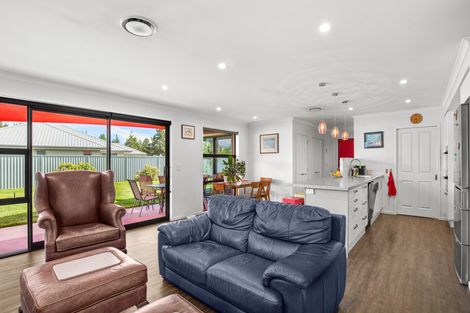 Photo of property in 68 Larch Crescent, Alexandra, 9320