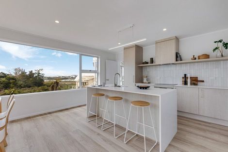 Photo of property in 49 Jaemont Avenue, Te Atatu South, Auckland, 0610