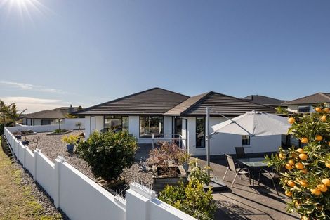 Photo of property in 35 Holyoake Terrace, Omokoroa, 3114