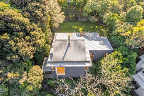 Photo of property in 100 Motuhara Road, Plimmerton, Porirua, 5026