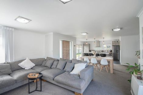 Photo of property in 17 Windsor Street, Richmond Heights, Taupo, 3330