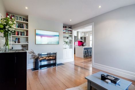 Photo of property in 67 Queen Street, Northcote Point, Auckland, 0627