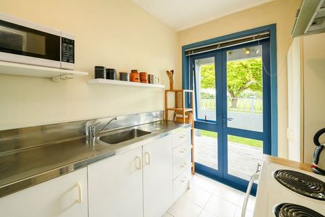 Photo of property in 16 Freyberg Street, Roslyn, Palmerston North, 4414