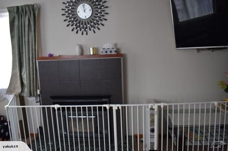 Photo of property in 100 Archibald Road, Kelston, Auckland, 0602