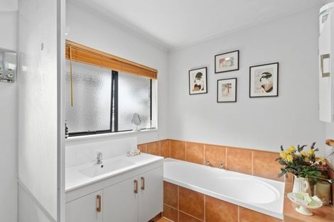 Photo of property in 120 Endeavour Avenue, Flagstaff, Hamilton, 3210