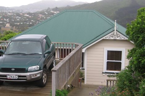 Photo of property in 12 Bedford Street, Northland, Wellington, 6012