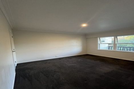 Photo of property in 5 Woodglen Road, Glen Eden, Auckland, 0602