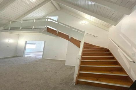 Photo of property in 77 Spence Road, Henderson, Auckland, 0612