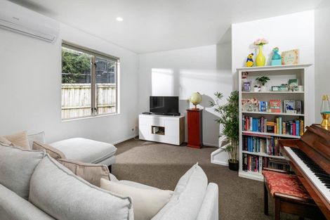 Photo of property in 1/6 Nimstedt Avenue, Oteha, Auckland, 0632