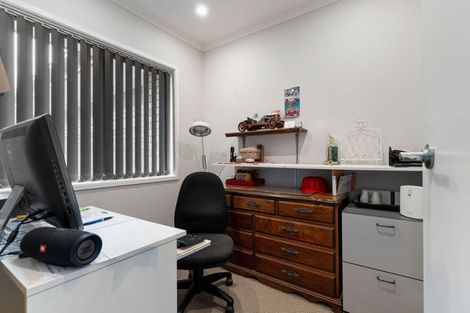 Photo of property in 40 Armstrong Avenue, Carterton, 5713