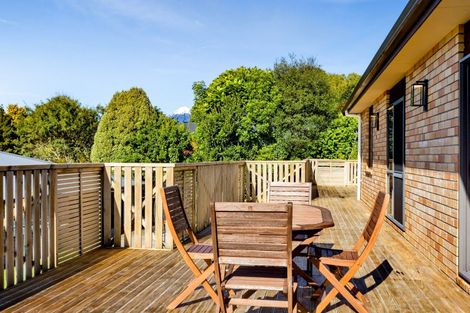 Photo of property in 10a Kororako Grove, Whalers Gate, New Plymouth, 4310