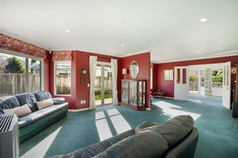 Photo of property in 18 Amesbury Drive, Churton Park, Wellington, 6037