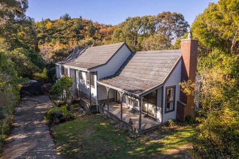 Photo of property in 28 Solander Place, Whitby, Porirua, 5024