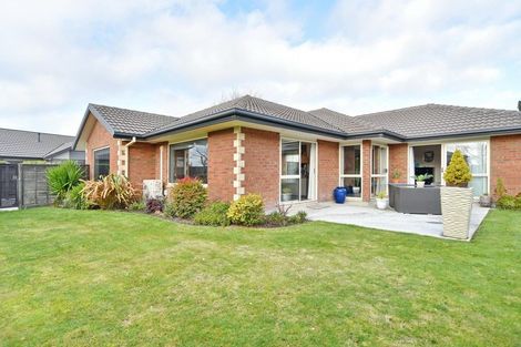 Photo of property in 5 Amoka Crescent, Parklands, Christchurch, 8083