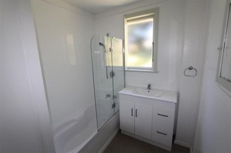 Photo of property in 46 Hereford Street, Cannons Creek, Porirua, 5024