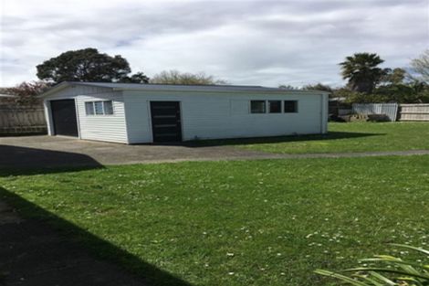 Photo of property in 8 Cargill Street, Papakura, 2110