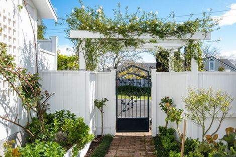 Photo of property in 31 Muritai Crescent, Havelock North, 4130