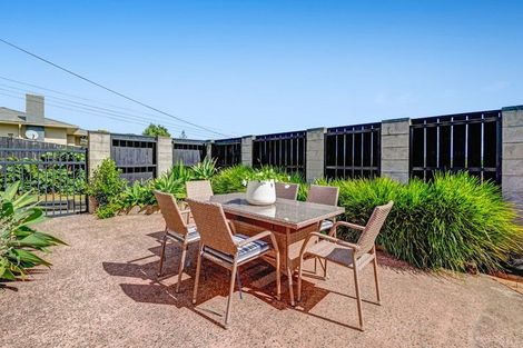 Photo of property in 12 Makiri Street, Helensville, 0800