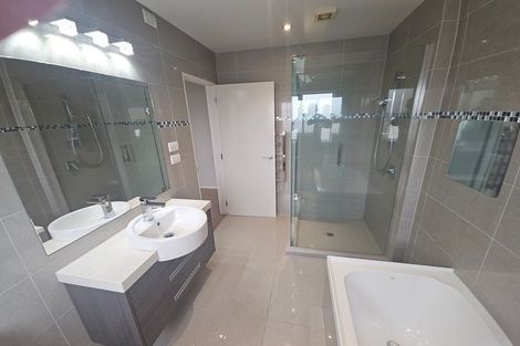 Photo of property in 831a Chapel Road, Shamrock Park, Auckland, 2016