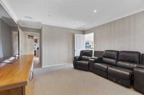 Photo of property in 9a Manukaka Heights, Hurdon, New Plymouth, 4310