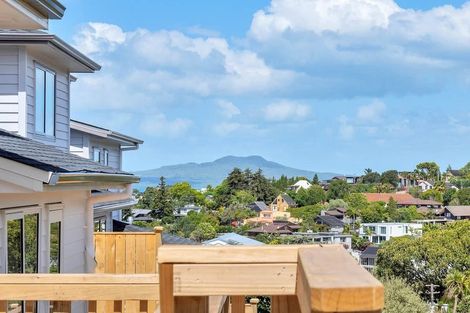 Photo of property in 68 Channel View Road, Campbells Bay, Auckland, 0630