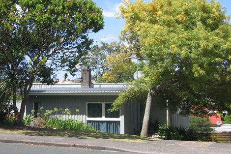 Photo of property in 9 Bentley Avenue, Glenfield, Auckland, 0629