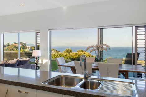 Photo of property in 22 Wonderview Road, Leigh, 0985