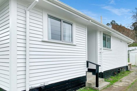 Photo of property in 60 Delaney Drive, Stokes Valley, Lower Hutt, 5019
