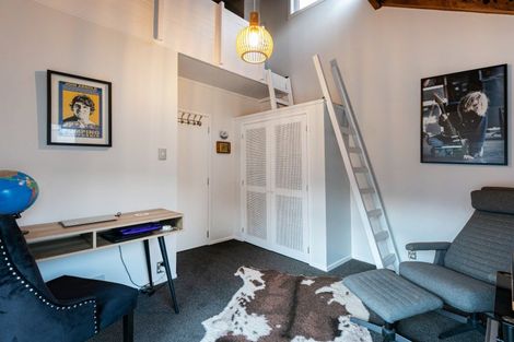 Photo of property in 21 Hebron Road, Waiake, Auckland, 0630