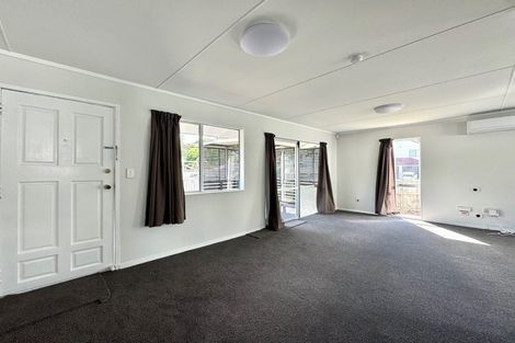 Photo of property in 23 Everglade Drive, Goodwood Heights, Auckland, 2105