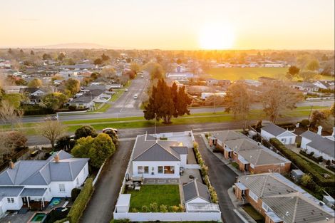 Photo of property in 114 Victoria Street, Cambridge, 3434